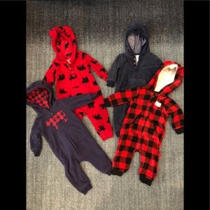 Lot of 4 Carter’s fleece hooded one piece 6 months